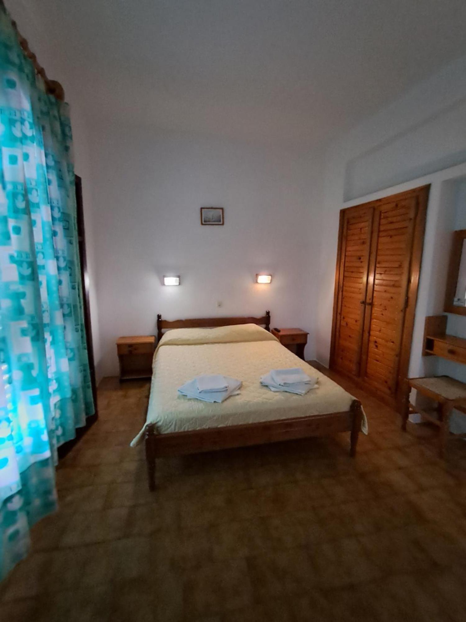 Camelia Studios Szkiáthosz Kültér fotó