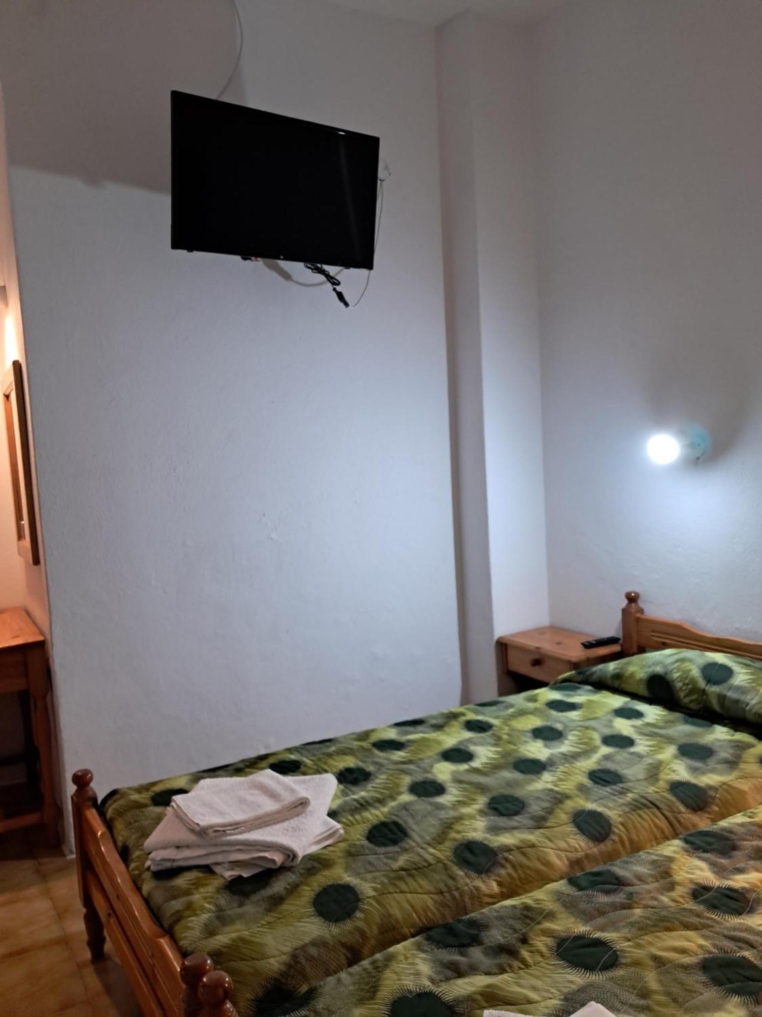 Camelia Studios Szkiáthosz Kültér fotó