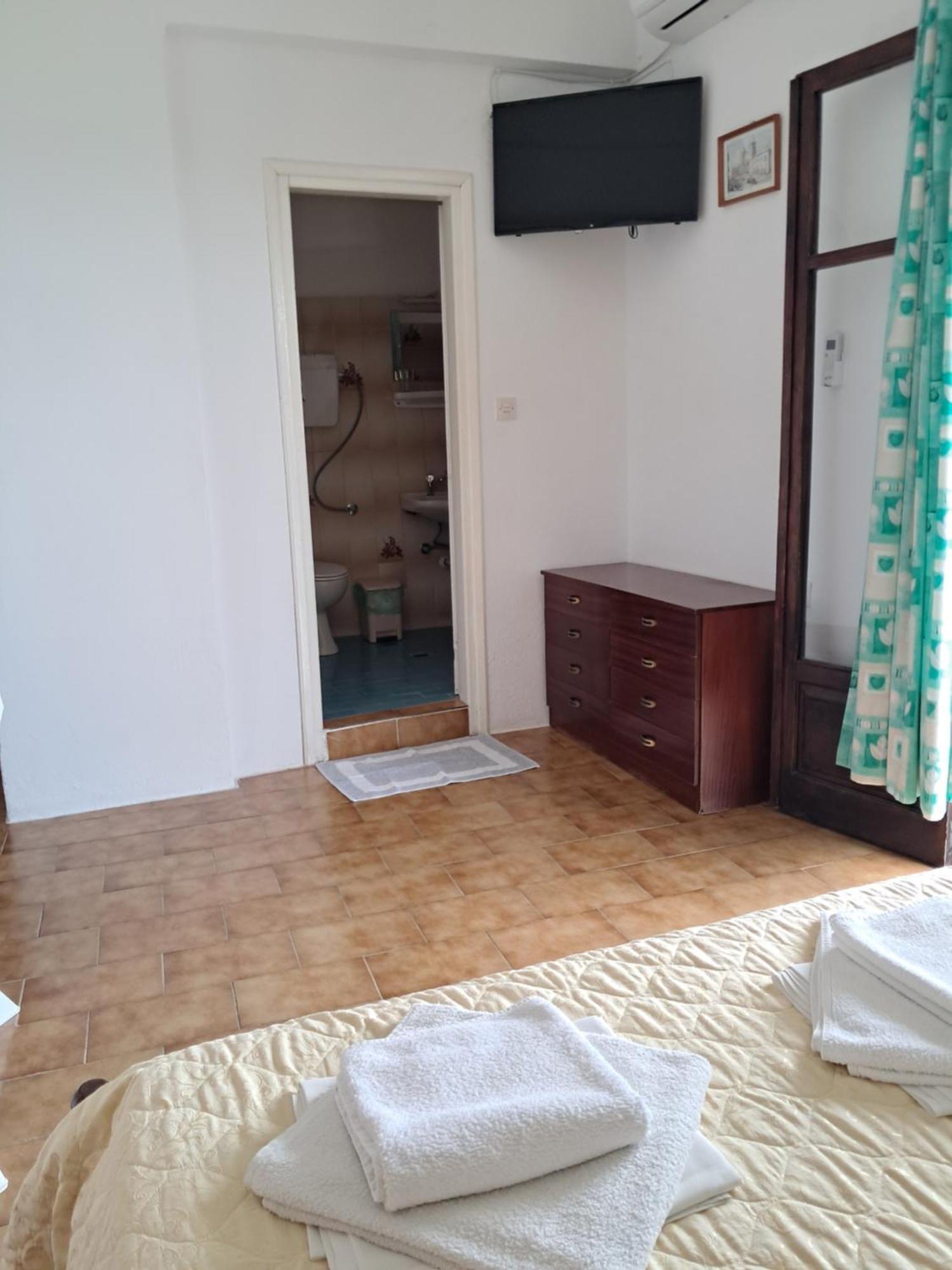 Camelia Studios Szkiáthosz Kültér fotó